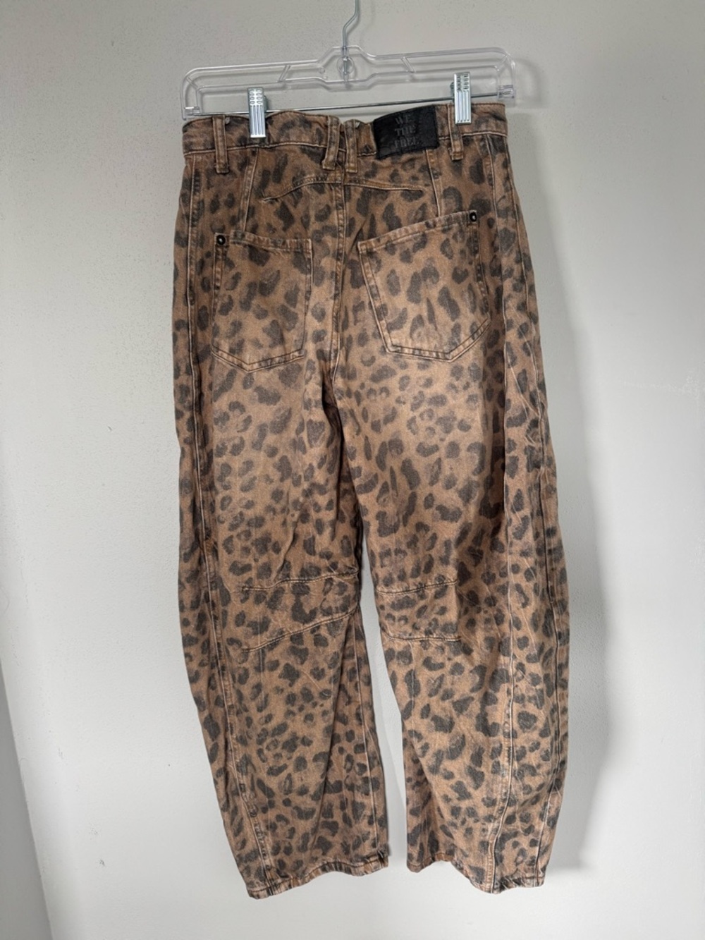 We the Free Good Luck Printed Barrel Jeans - Leopard - Size 24 - Picture 2 of 4